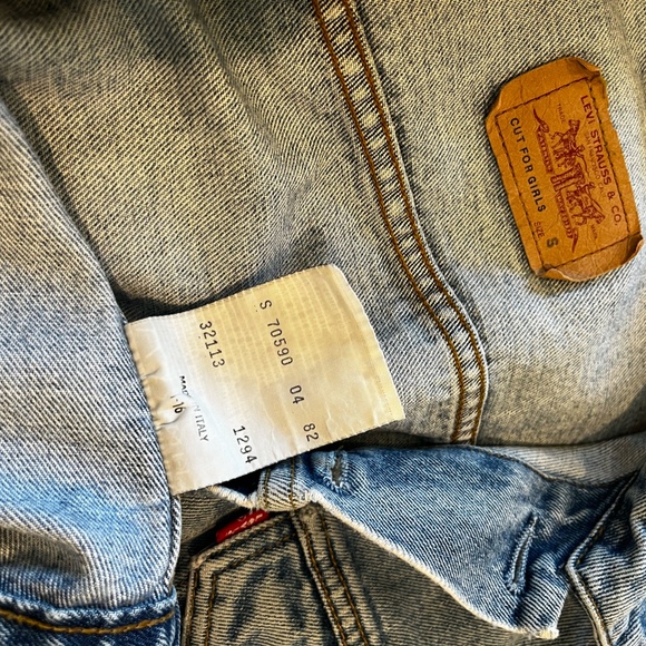 Vintage Levi's Denim Jacket - Womens Small - Picture 4 of 4